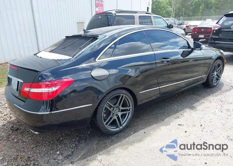 2011 Mercedes-Benz E 350 z USA, uszkodzony, nr VIN WDDKJ5GB8BF105563